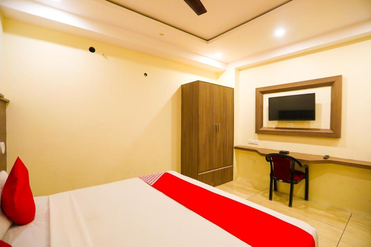 Oyo 62700 Hotel Surya Inn Panipat Phòng bức ảnh